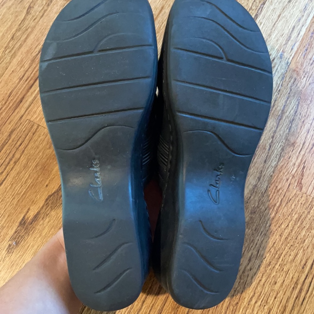 Clarks Shoes 8 - image 5